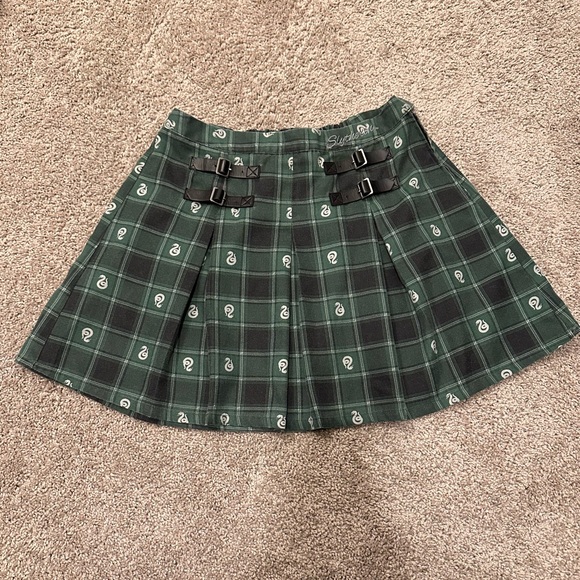 Wizerding World Harry Potter Slytherin Plaid Pleated Skirt Girls/L - Picture 2 of 5